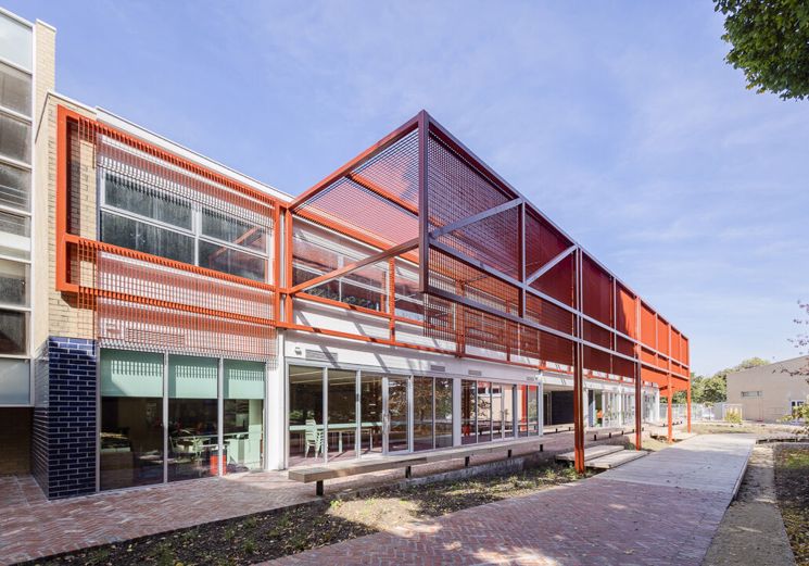 Mac.Robertson Girls' High School - erbas