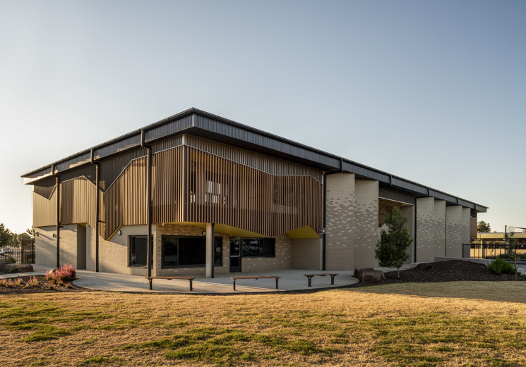 Marnebek School - erbas
