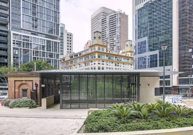 Hyde Park Café and Station